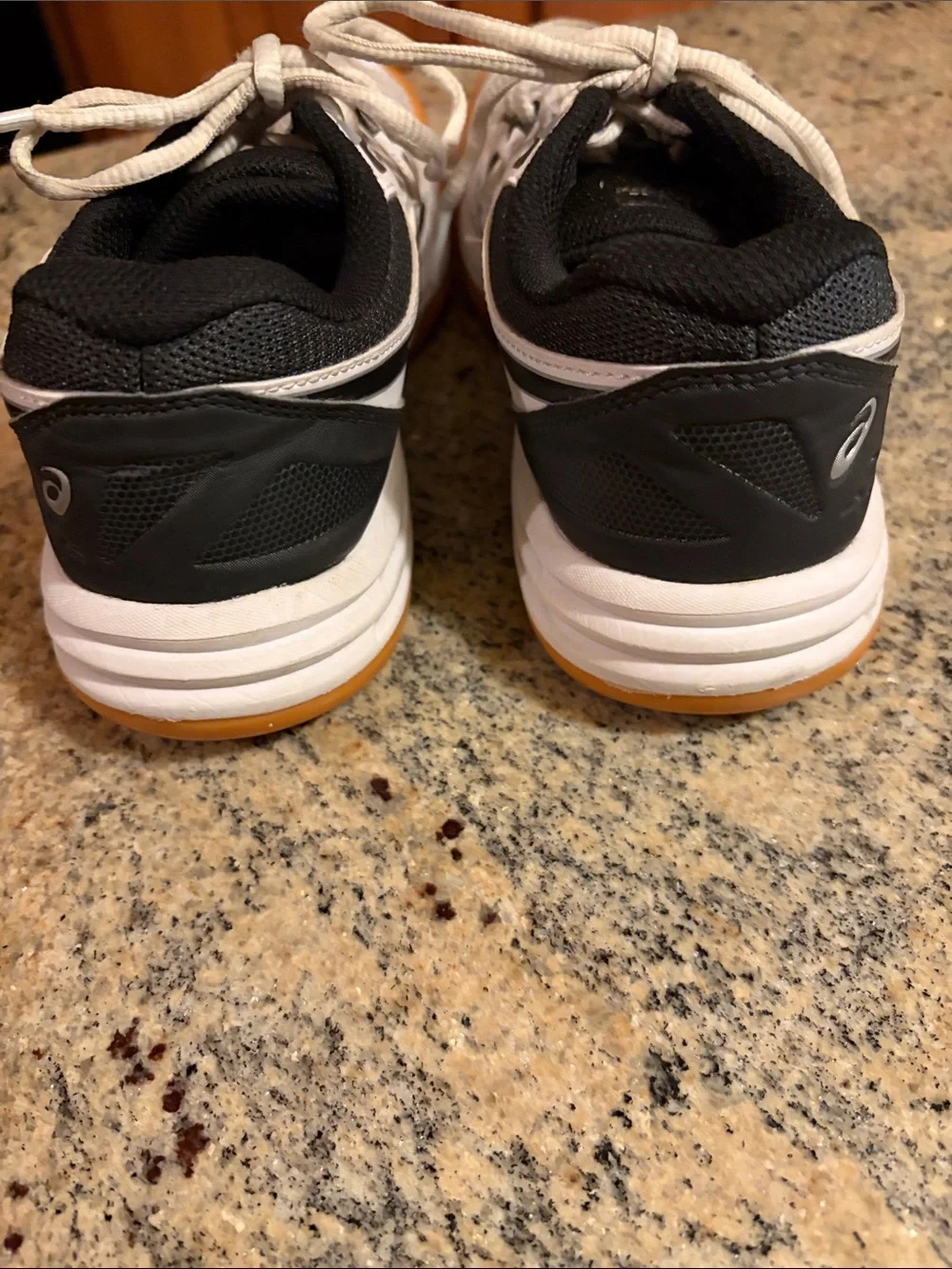 Aasics Upcourt 4 Girls Volleyball Shoes
